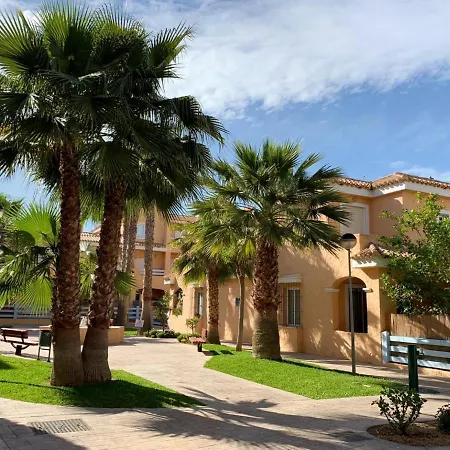 Apartamento Marinas Sol - Tu Hogar Con Jardín Privado!