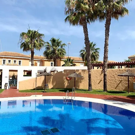 Apartamento Marinas Sol - Tu Hogar Con Jardín Privado! *