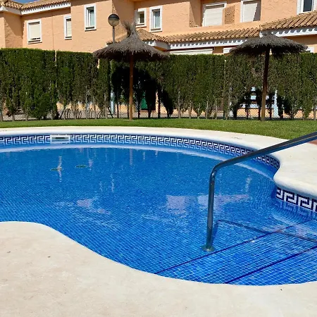 Apartamento Marinas Sol - Tu Hogar Con Jardín Privado!
